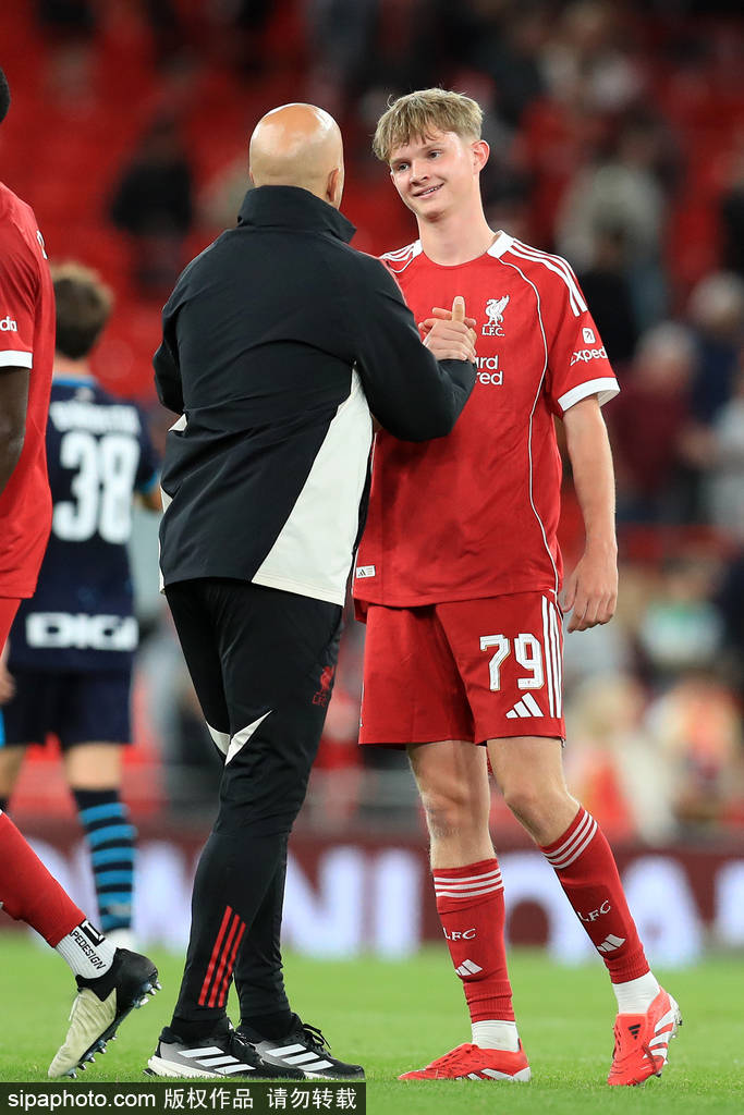 利物浦主帅斯洛特谈转会：是否签下伊萨克？